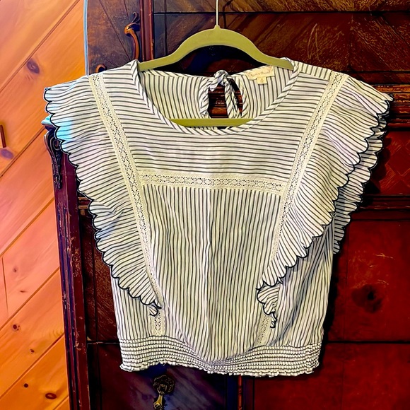 Hem & Thread Tops - Hem and Thread cropped blue and white stripe frilly top